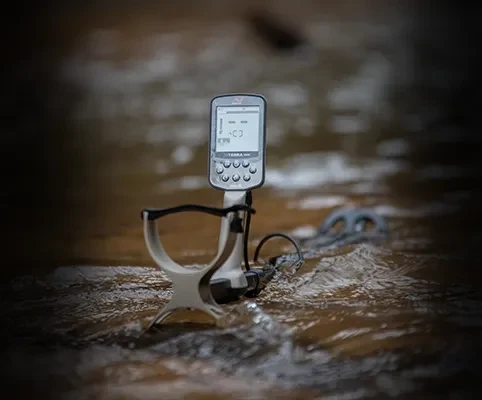 Artvin Minelab X-Terra Elite - Su geçirmez gövde